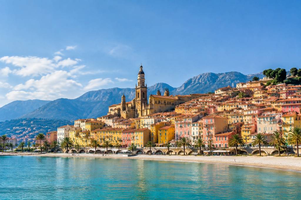 Agence de voyage Menton : les meilleures options pour organiser votre séjourmes